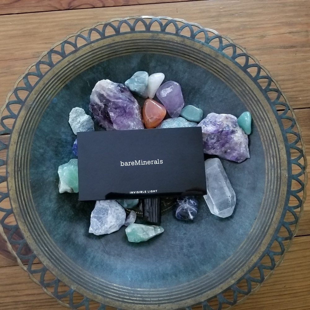 Bare Minerals Invisible light.